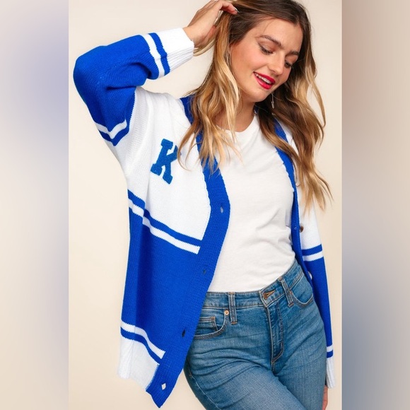 Cardigan button down v neck in roya blue - Picture 3 of 10